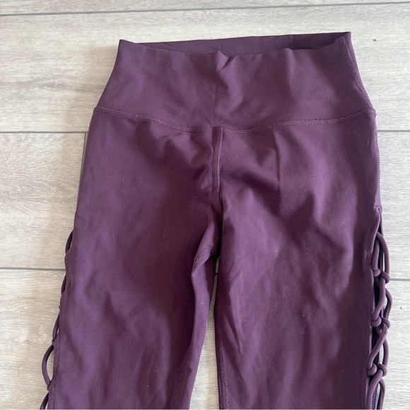 Alo high waist interlace purple power sculpt leggings, Sz Medium - Picture 4 of 8